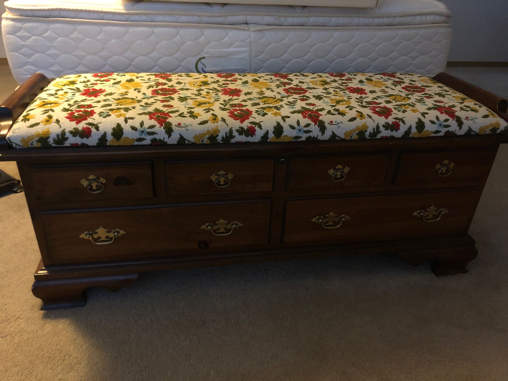 “Lane” Cedar Chest, 1979, vintage !
