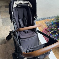 Nuna Demi Next Stroller Travel System