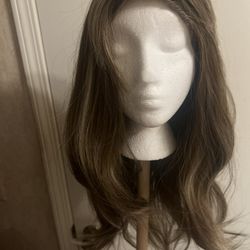 Wavy Brown Wig With Highlights 