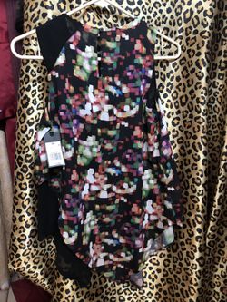 Cute New Mossimo dressy blouse-petite small