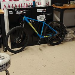 Men's Diamondback Trace 24 Speed Mtn Bike