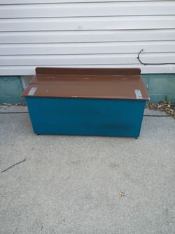 Wooden Toy Box / Storage Chest