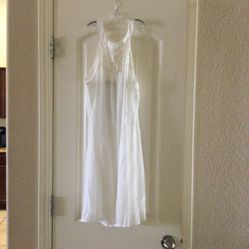 New Vanberfia White Dress Size L