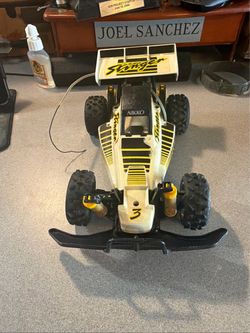 Nikko Stinger RC Remote Control Car. Sold As-is Untested no remote