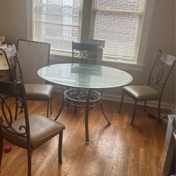 Glass Dinning Table With Four Chairs 