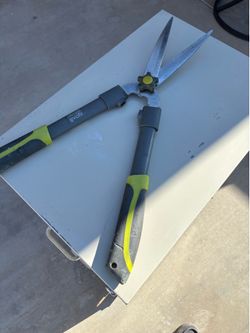 Hedge. Pruners
