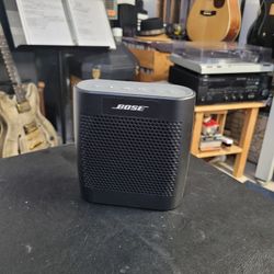 BOSE Soundlink Color Bluetooth Speaker 