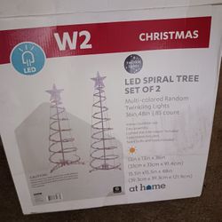 Light Up Yard Christmas Trees 