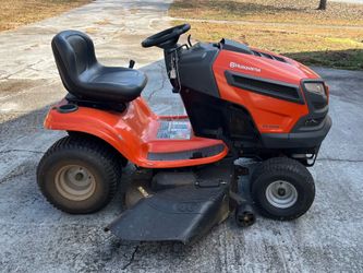 Husqvarna YTH22V46 Riding Lawn Mower