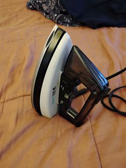 Travel Iron by Black n Decker