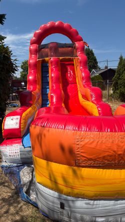 Blowup slide and waterslide