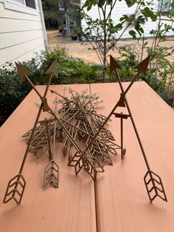 Brand New Metal Arrow Tabletop Easel Display Stands (9” x 10.5”) - Bundle or Individual