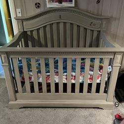 Bristol Crib Comes With Mattress 