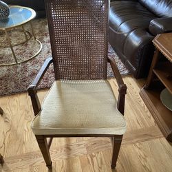 6 Traditional Dining Chairs In Excellent Shape