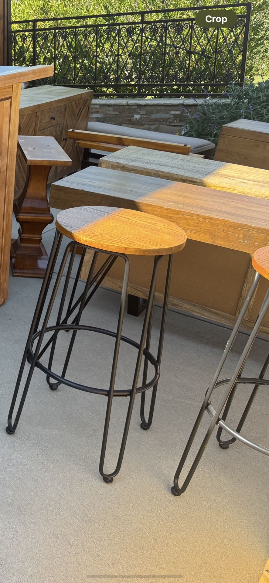 4 Bar Stools Great Condition Wood & Metal Bar Stools $100