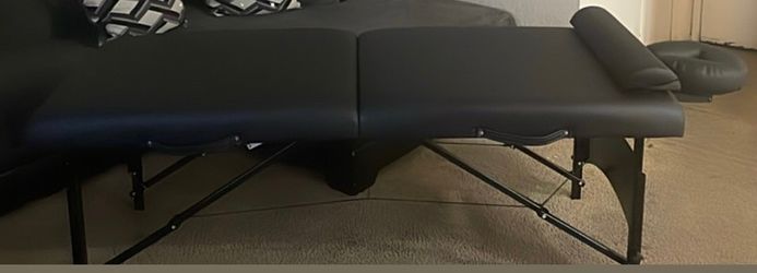 Brand new massage table