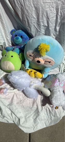 Stuffed animal lot