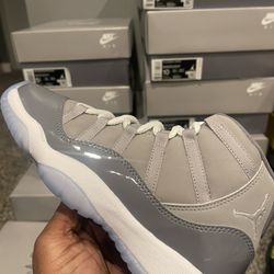 Air Jordan 11 Cool Grey Size 4.5