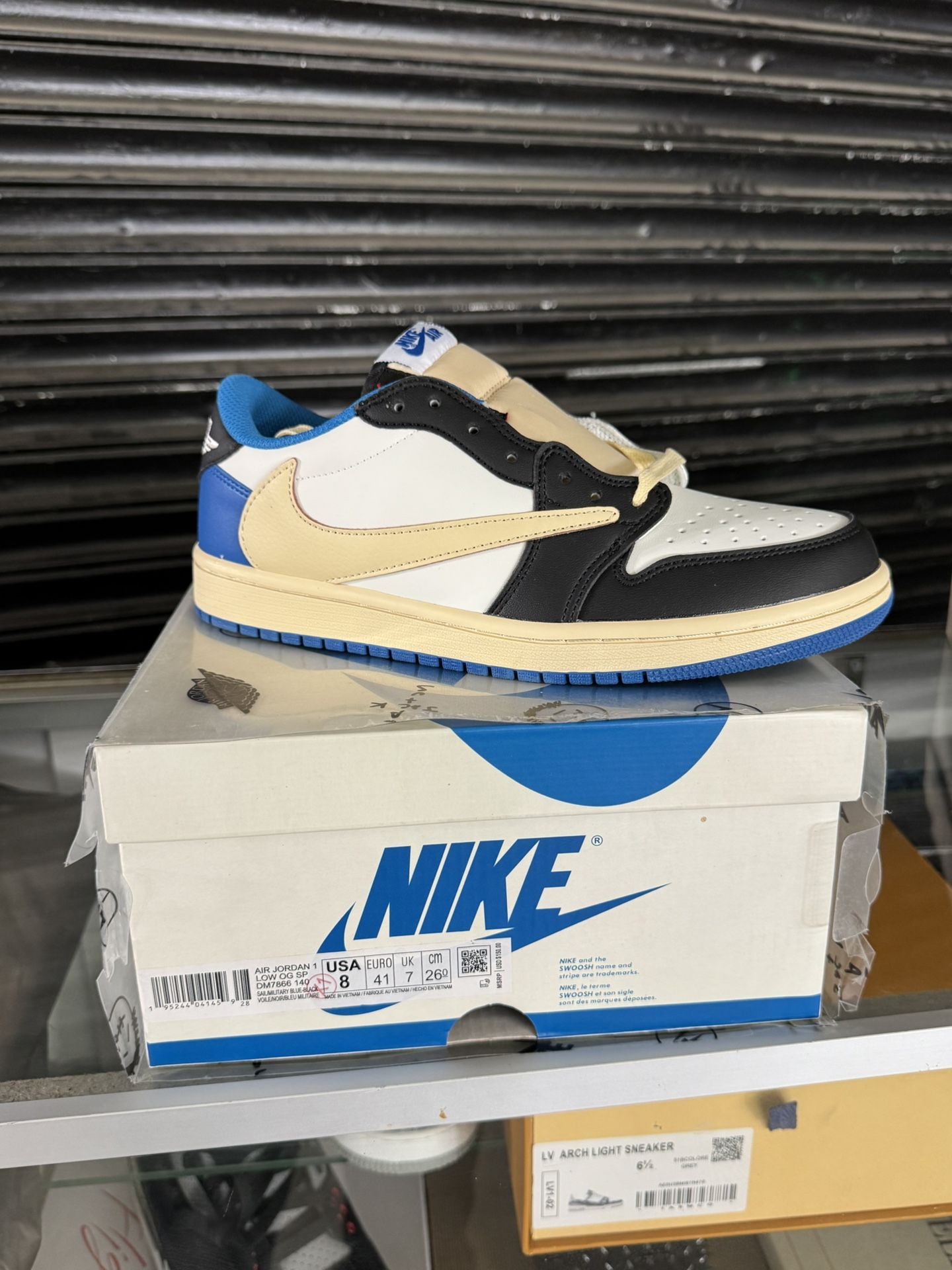 Jordan 1 Fragment x Travis