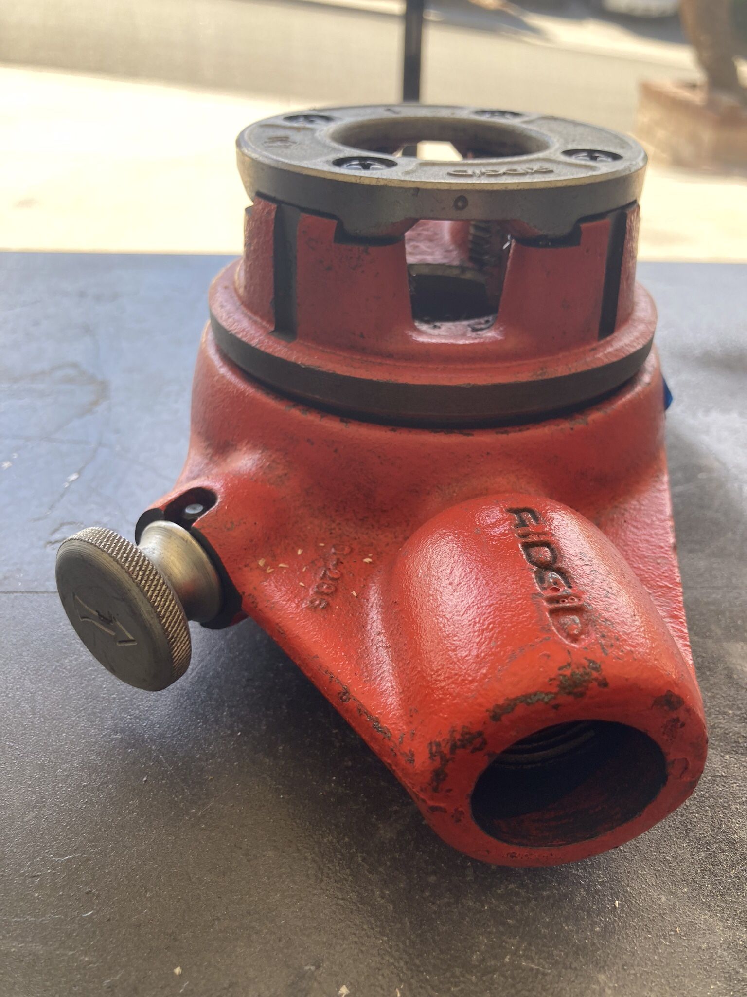 Tool Sale! RIDGID manual ratchet pipe threader - Oferta de herramientas! Roscadora de tubos manual con trinquete RIDGID