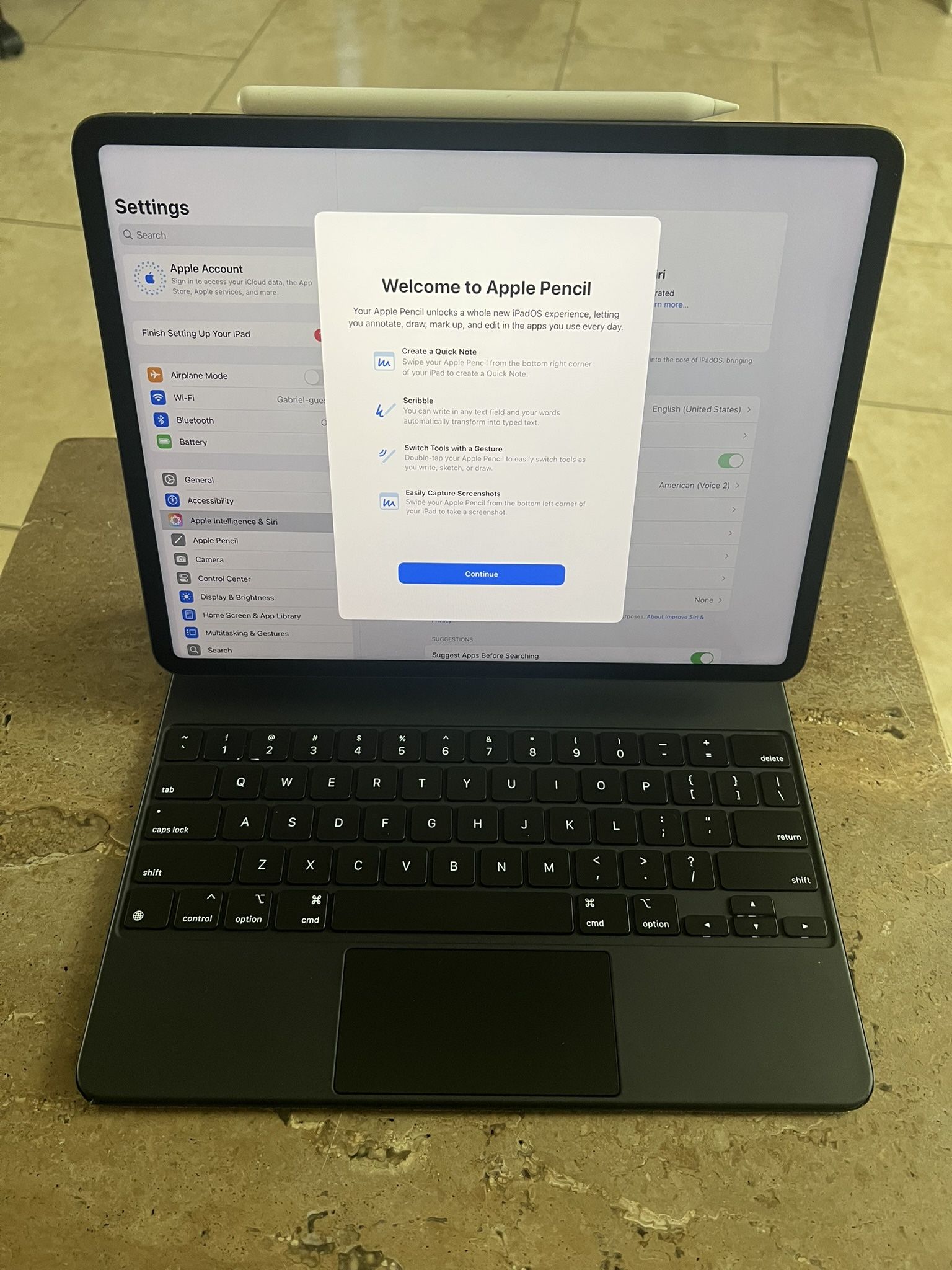 iPad Pro 12.9 6th Gen 128GB Keyboard Pencil Charger