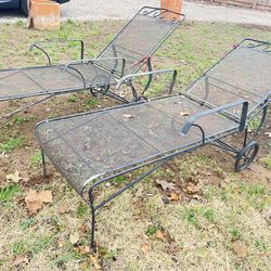 Metal lawn chairs