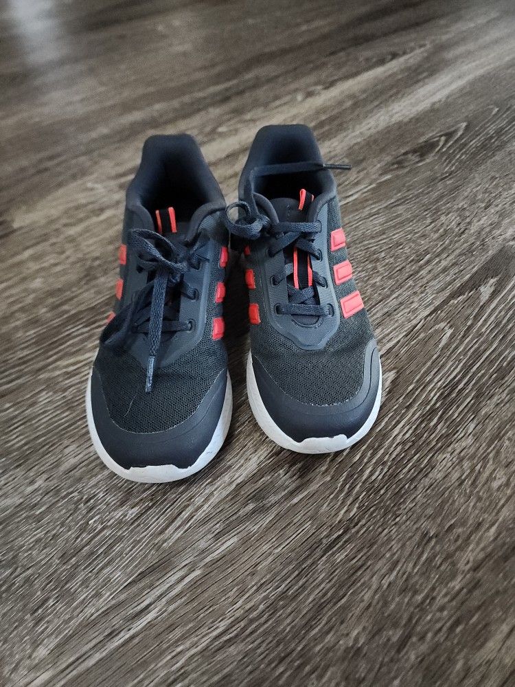 Boys Adidas Shoes Size 2