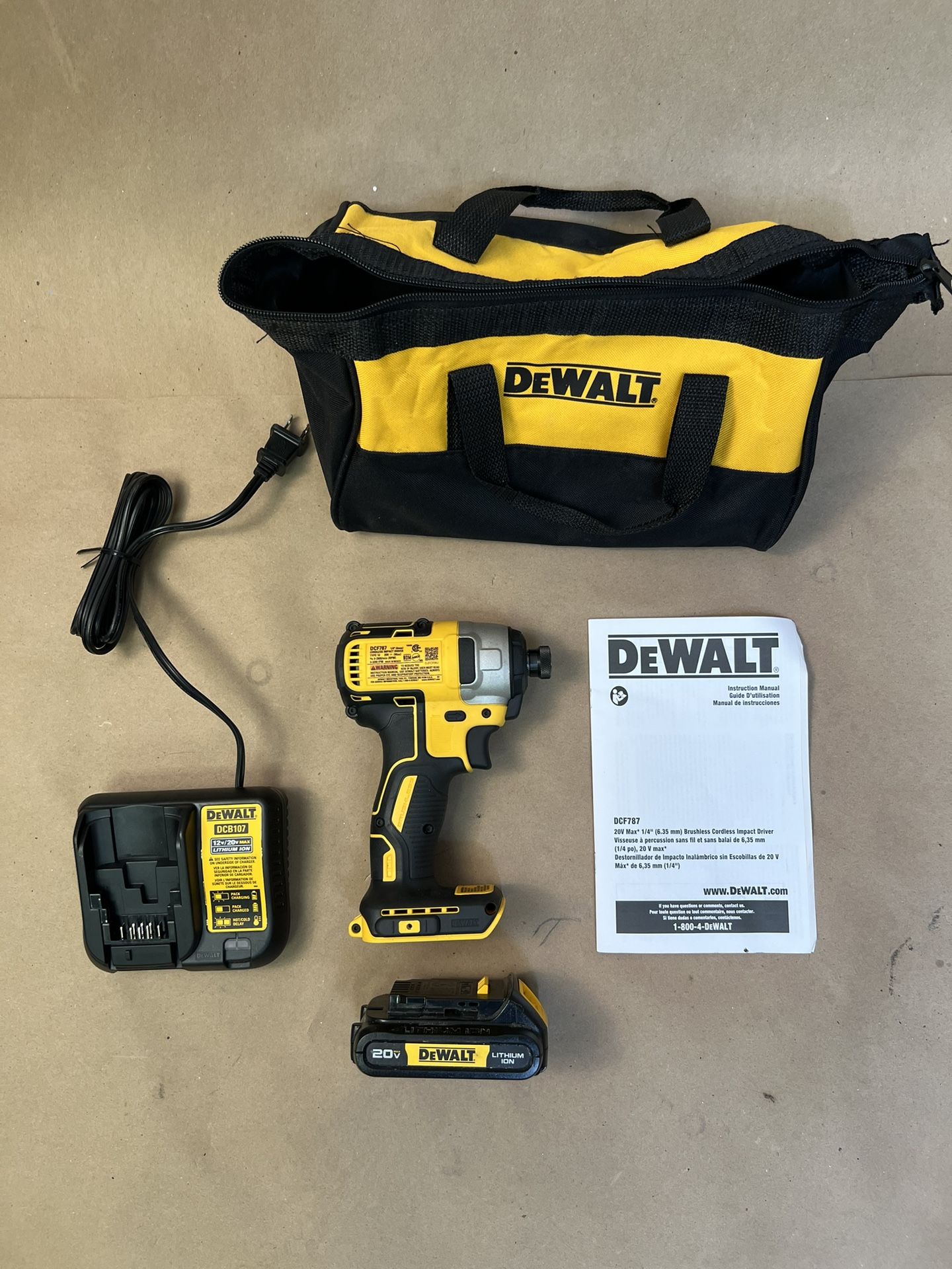 Nice DEWALT dcf787 20 volt max 1/4 in Brushless Cordless Impact