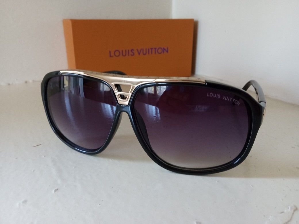 Louis Vuitton Evidence Sunglasses