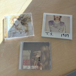 Taylor Swift CDs And Photos 