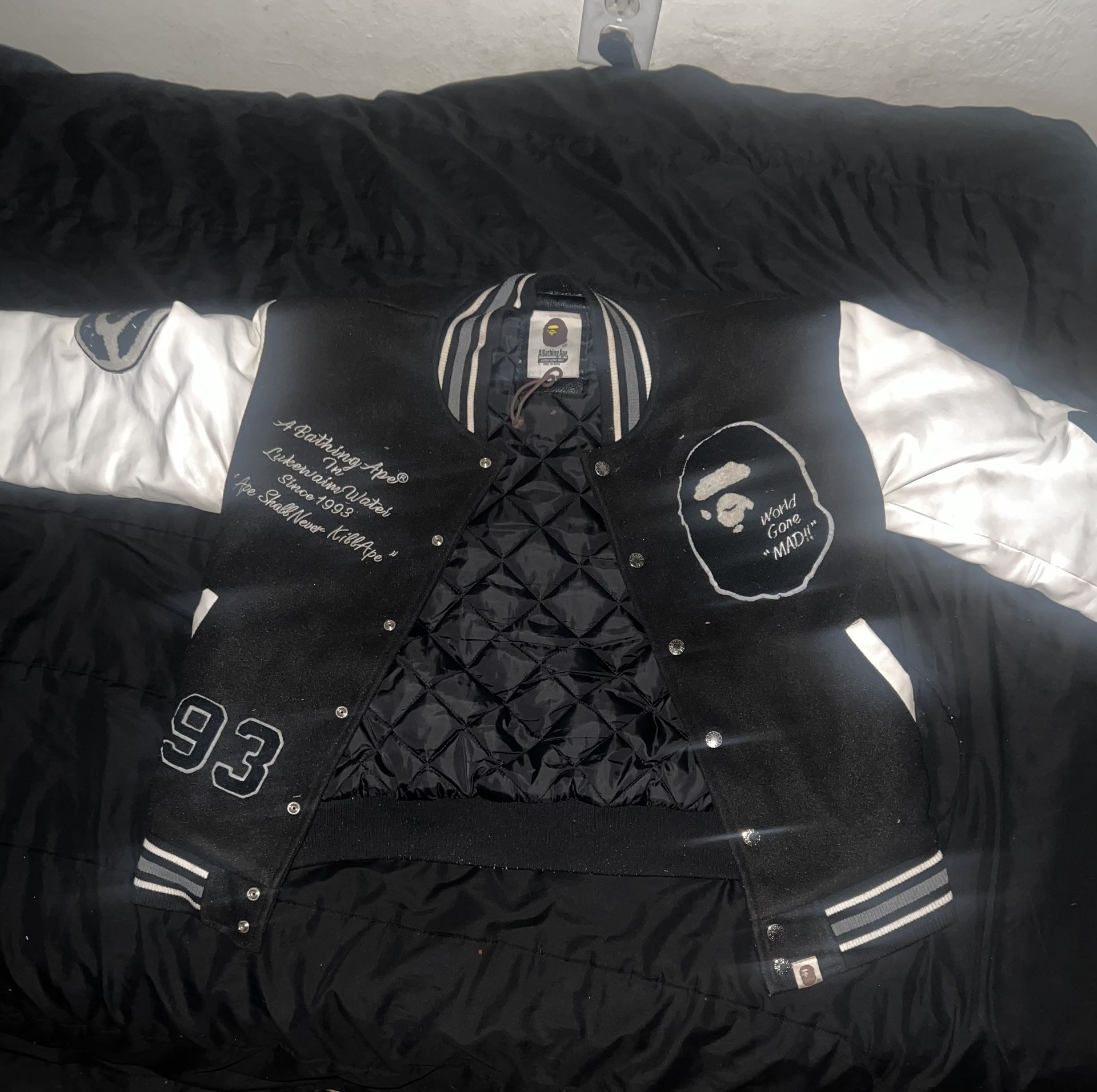 Bapesta Black And White Jacket(Puffer)