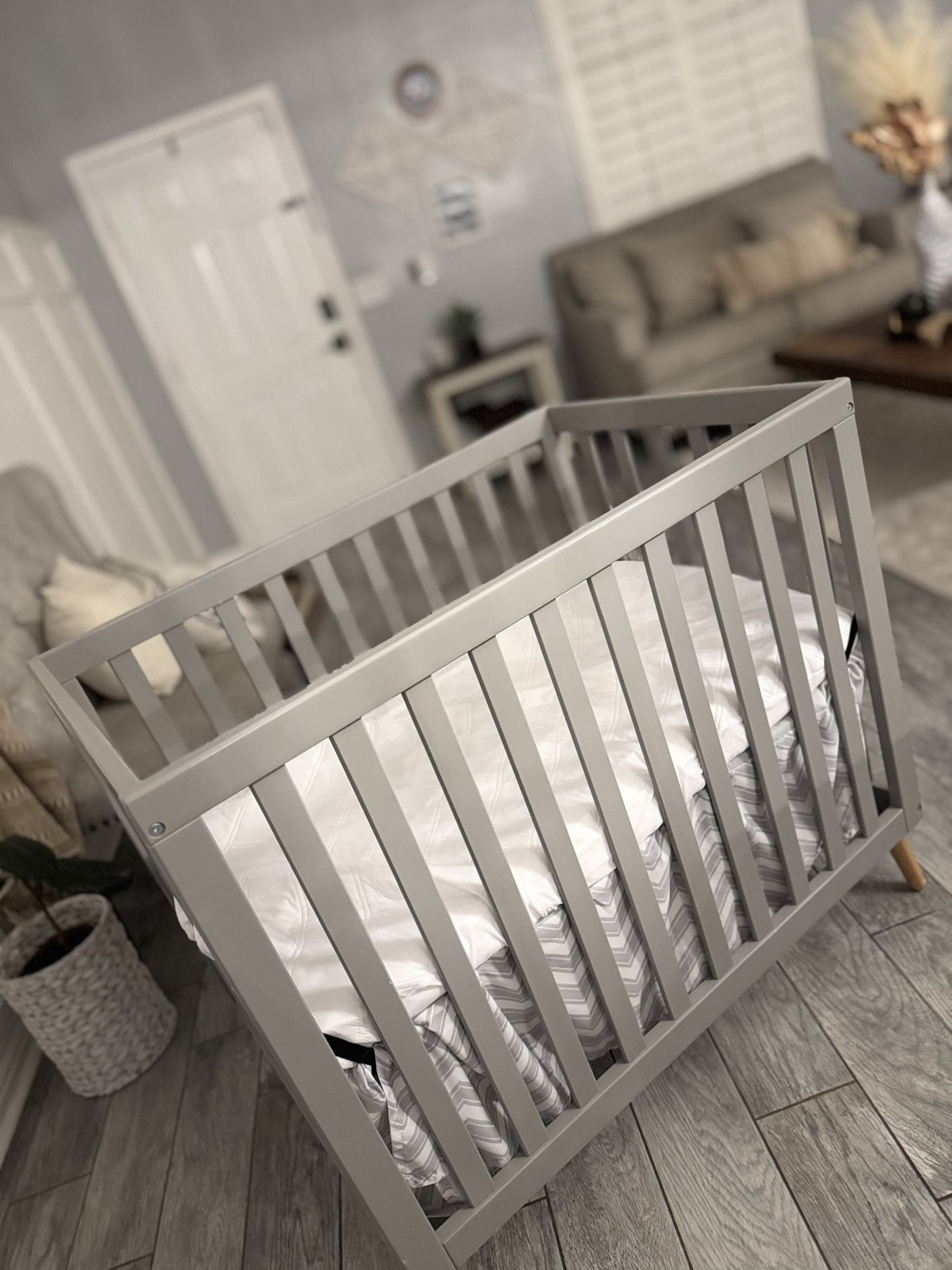 Baby crib