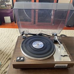 Marantz 6100 Turntable- Beautiful and Working, recently serviced!