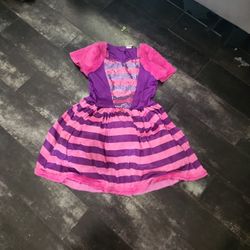 Chester cat &tailAlice in Wonderland size 9/10 girls
