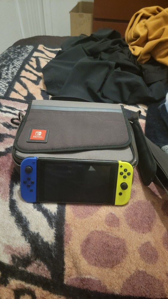 Nintendo Switch 