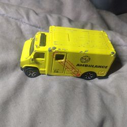 1988 Vintage Hot Wheels Rescue Unit 5 Ambulance Die-cast Yellow 