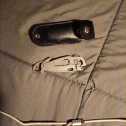 TRUE UTILITY WITH LEATHER CASE