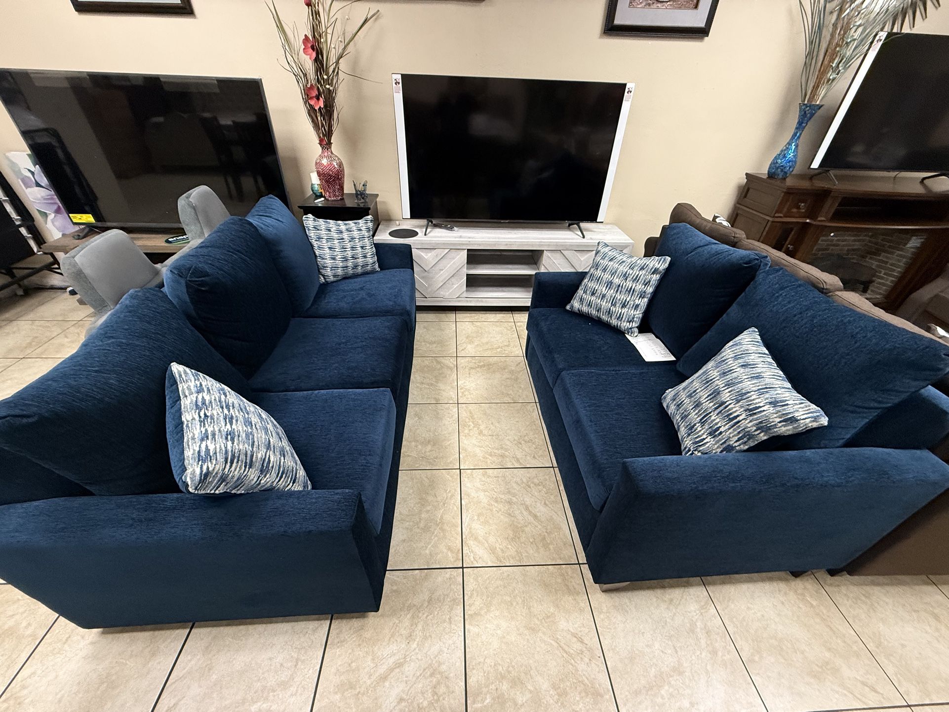 2 Pc Sofa And Loveseat Moving Sale Everything Must Go