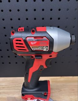 Milwaukee M18 Cordless Impact Driver