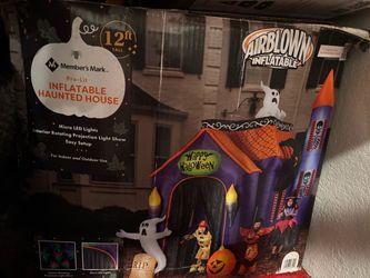 Member's Mark 12ft Inflatable Haunted House