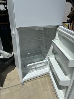 Refrigerator Refrigerator