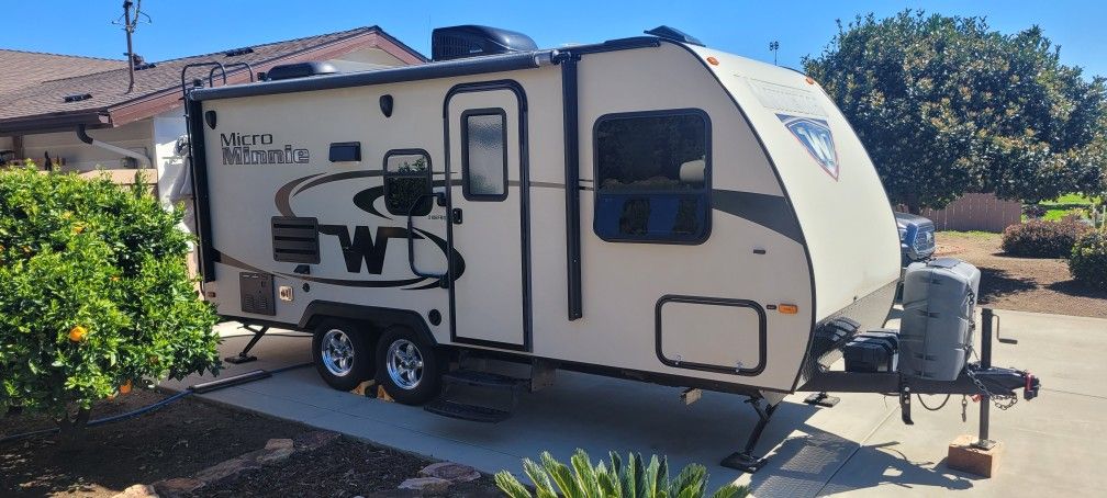 2016 Winnebago Micro Minnie