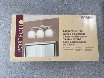 Bathroom vanity light