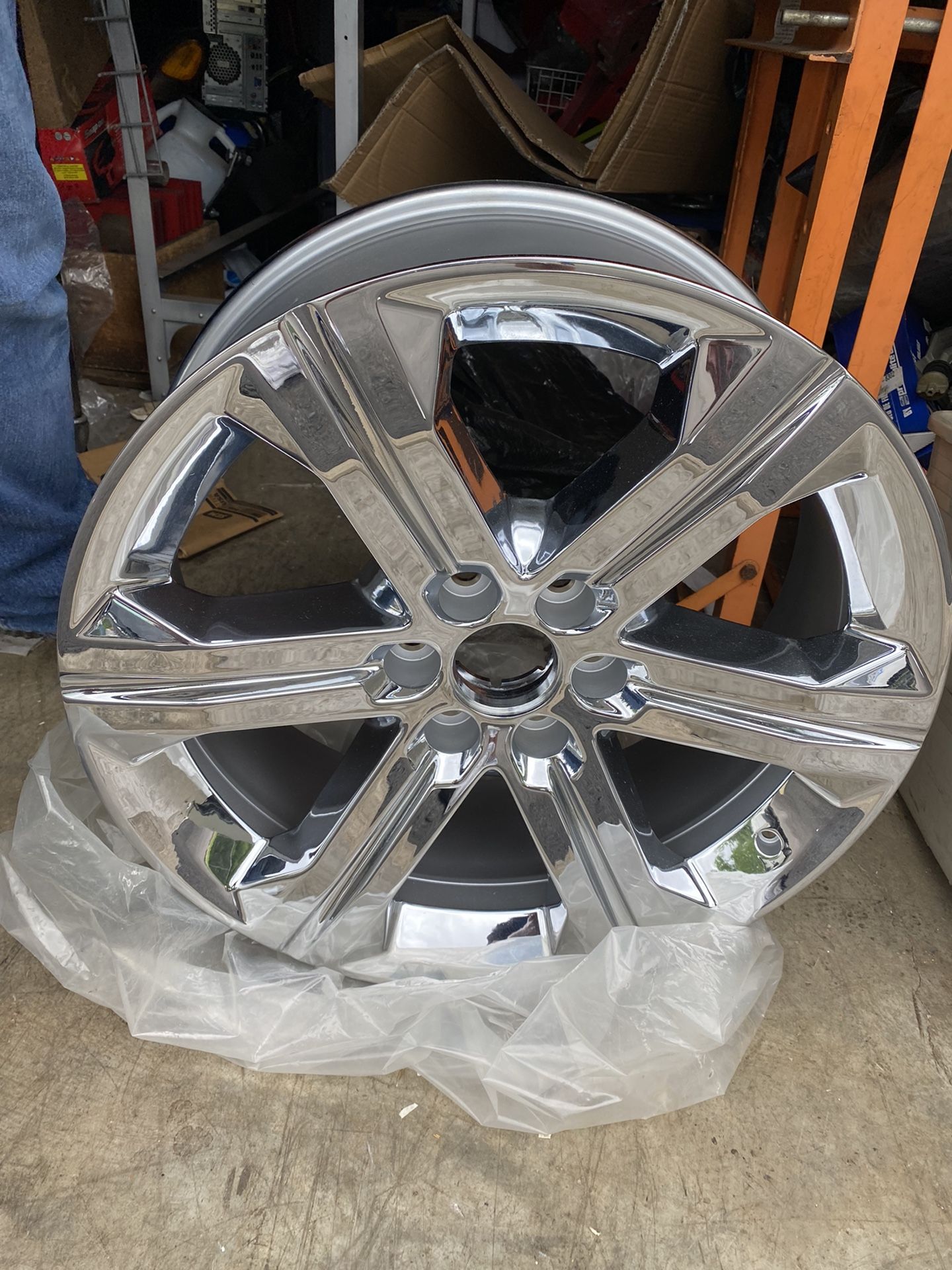 2017 Chevy Suburban Wheels Rims 2 Of Each. for Sale in Springfield, NJ ...