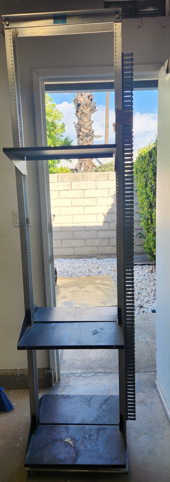 Chatsworth Products 9ft 19in Server Rack Gray