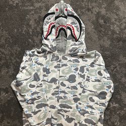 BRAND NEW Bape Hoodie🔥🔌