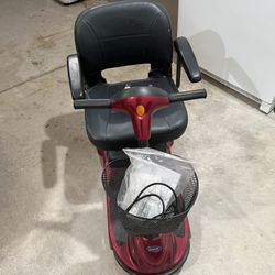 Invacare Lynx L-3 Scooter 