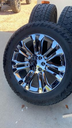 Chrome Truck Wheels with All-Terrain Tires 22in wheels and tires