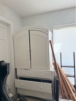 Armoire