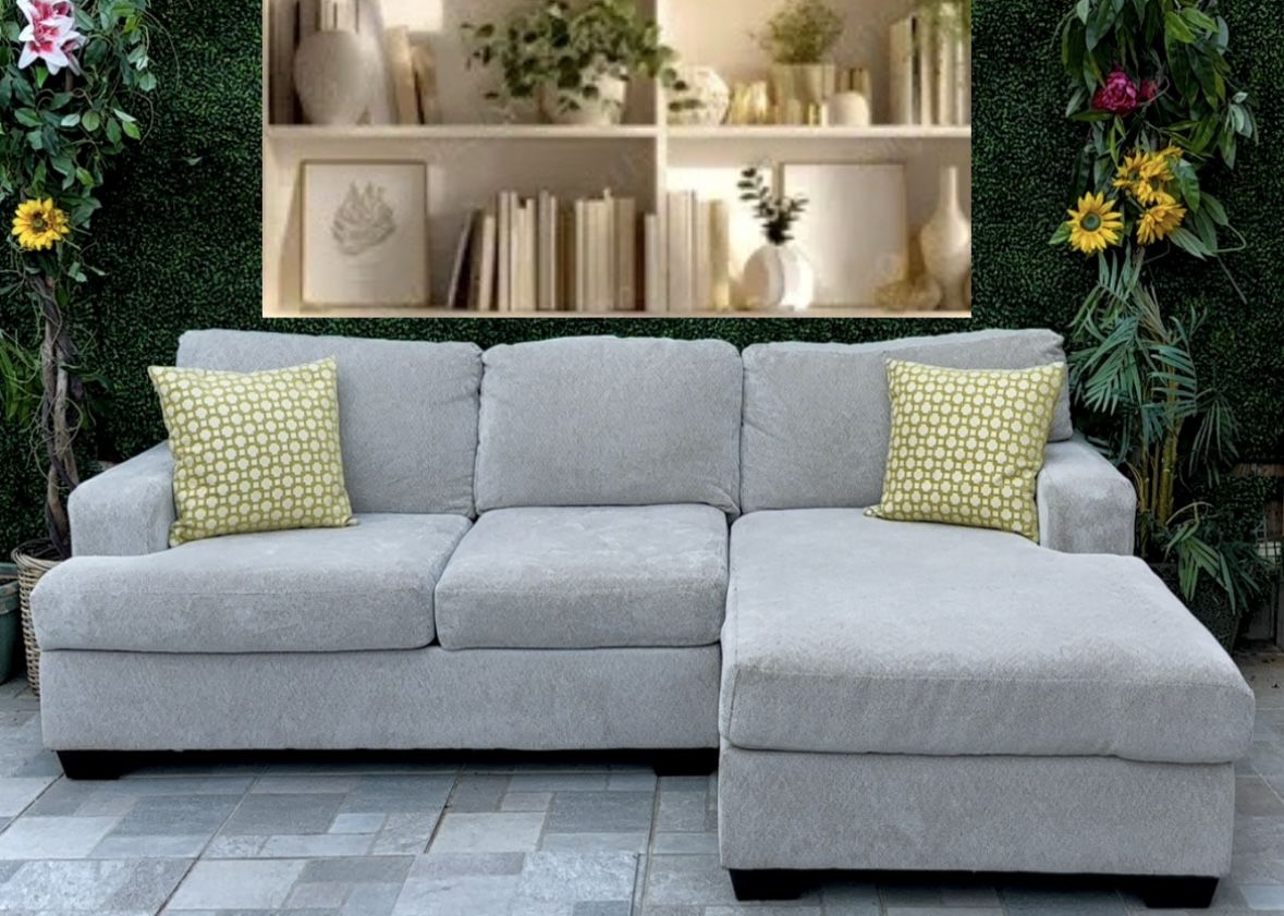 (Free Delivery đźšš) Gray Ashley Furniture 2-Piece Sectional Couch w/Chaise